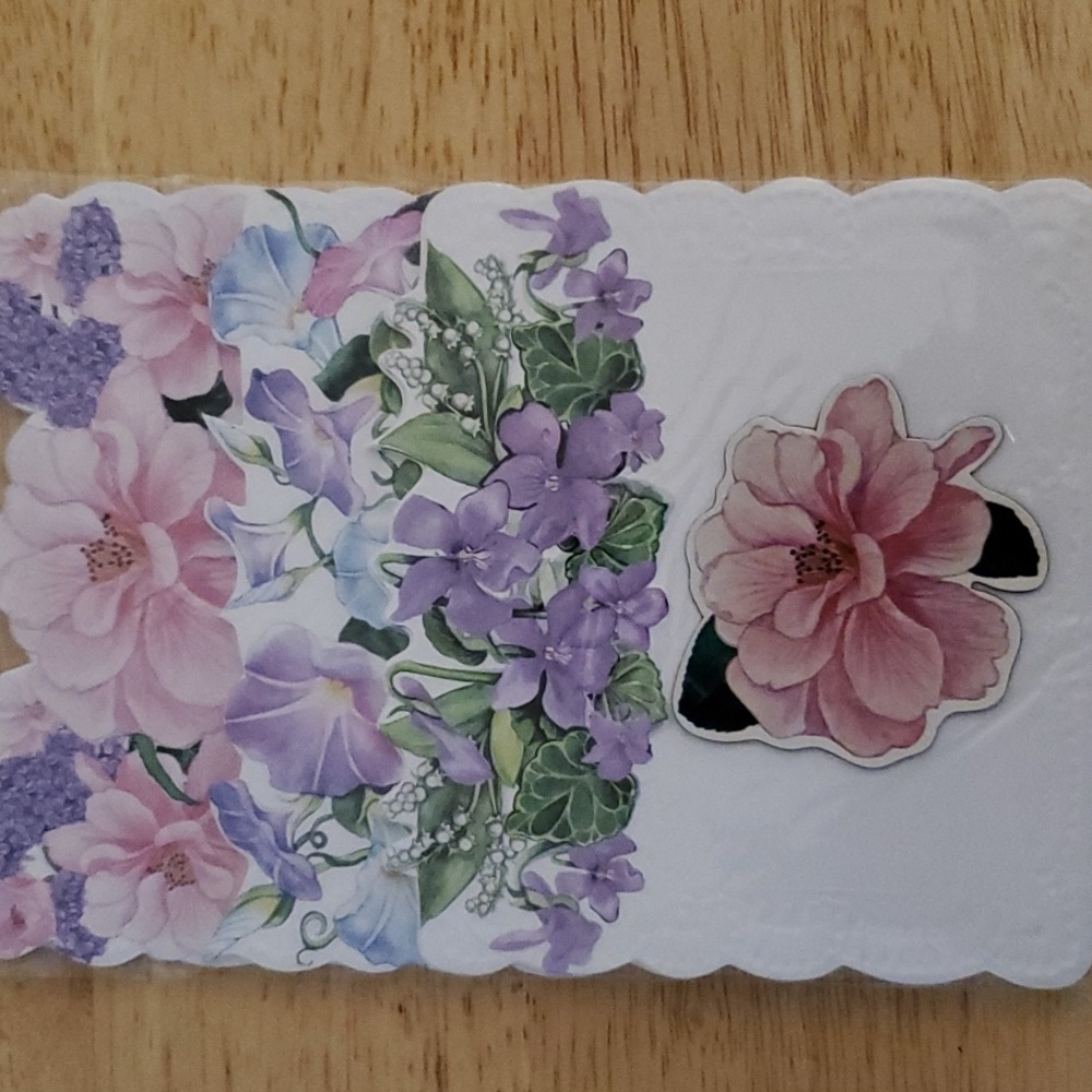 Rose Embossed Note Paper - Picture 2 of 6